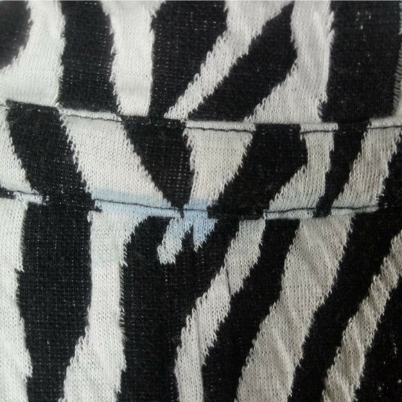 Chicos Jacket Womens L 3 Zebra Print Art to Wear Black White Textured Blazer - Picture 8 of 11